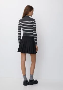 PULL & BEAR MaglioneDark Grey Donna Maglieria PUC21I0P1-C11 10 PULL & BEAR MaglioneDark Grey Donna Maglieria PUC21I0P1-C11 -Pull & Bear 01dce1e82881490a82b6938f69e9062f