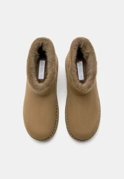 PULL & BEAR FLAT - Stivali Da Neve - Brown -Pull & Bear 01de58a0529a4f20b1b82744571d58c0