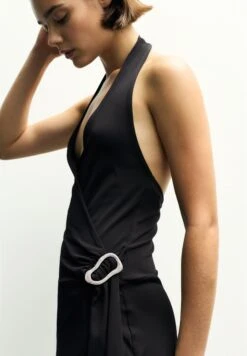 PULL & BEAR SHORT HALTER WITH BUCKLE - Vestito Casual - Black -Pull & Bear 03456c8539d54784a2e785a514ad9e9c