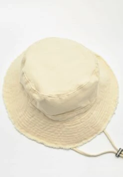 PULL & BEAR Frayed BucketCappelloBeige Donna Cappelli E Foulard PUC51B05C-B11 -Pull & Bear 03ca8688089b437d85138ea639f3dce1