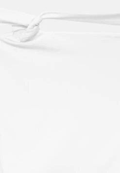 PULL & BEAR Off Shoulder Knot T-Shirt Con StampaWhite Donna T-shirt E Top PUC21D2F9-A11 -Pull & Bear 04437958ce4747d2b9b3fa1f16eaa42e