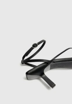 PULL & BEAR TirasSandaliBlack Donna Sandali PUC11A0I6-Q11 -Pull & Bear 04f560e30b8e435793ecd6714c008aad