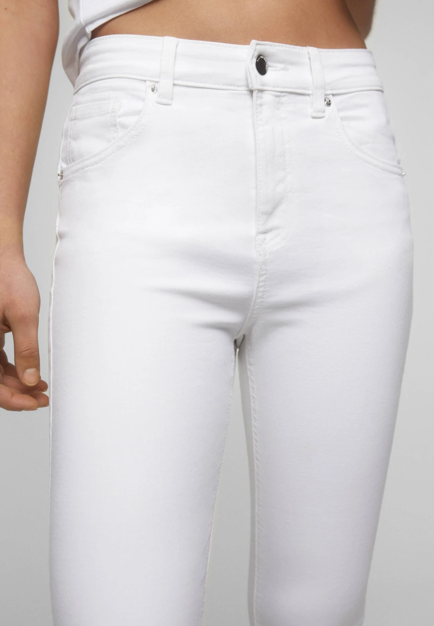 PULL & BEAR Push Up Jeans Skinny FitWhite Donna Jeans PUC21N0K1-A11 6 PULL & BEAR Push Up Jeans Skinny FitWhite Donna Jeans PUC21N0K1-A11 - immagine 4