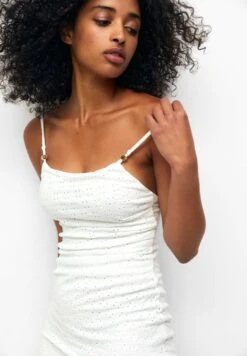 PULL & BEAR Short Swiss EmbroideryTubinoWhite Donna Vestiti PUC21C13M-A11 10 PULL & BEAR Short Swiss EmbroideryTubinoWhite Donna Vestiti PUC21C13M-A11 -Pull & Bear 09a0b45c559949569df0cb505c03a8d3