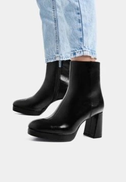 PULL & BEAR Stivaletti Con PlateauBlack Donna Stivaletti PUC11N055-Q11