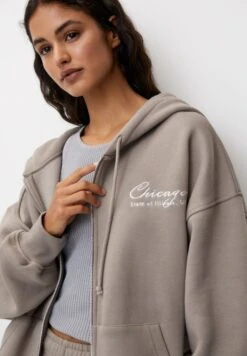 PULL & BEAR Chicago- Felpa Con Zip - Brown -Pull & Bear 0a004f3c782847829b1dac79e03aaaf6