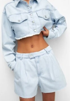PULL & BEAR Darted - Shorts Di Jeans - Stone Blue Denim -Pull & Bear 0e8e3156406f46b28bdcfe5c1f749638