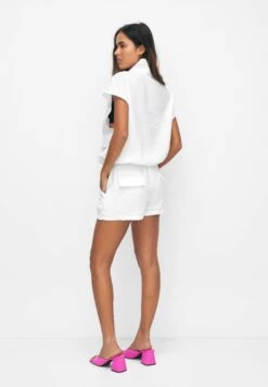 PULL & BEAR Flowing BermudaShortsWhite Donna Shorts PUC21S0E1-A11 -Pull & Bear 113f2cb764d54ee4bf946ed49f223fc0