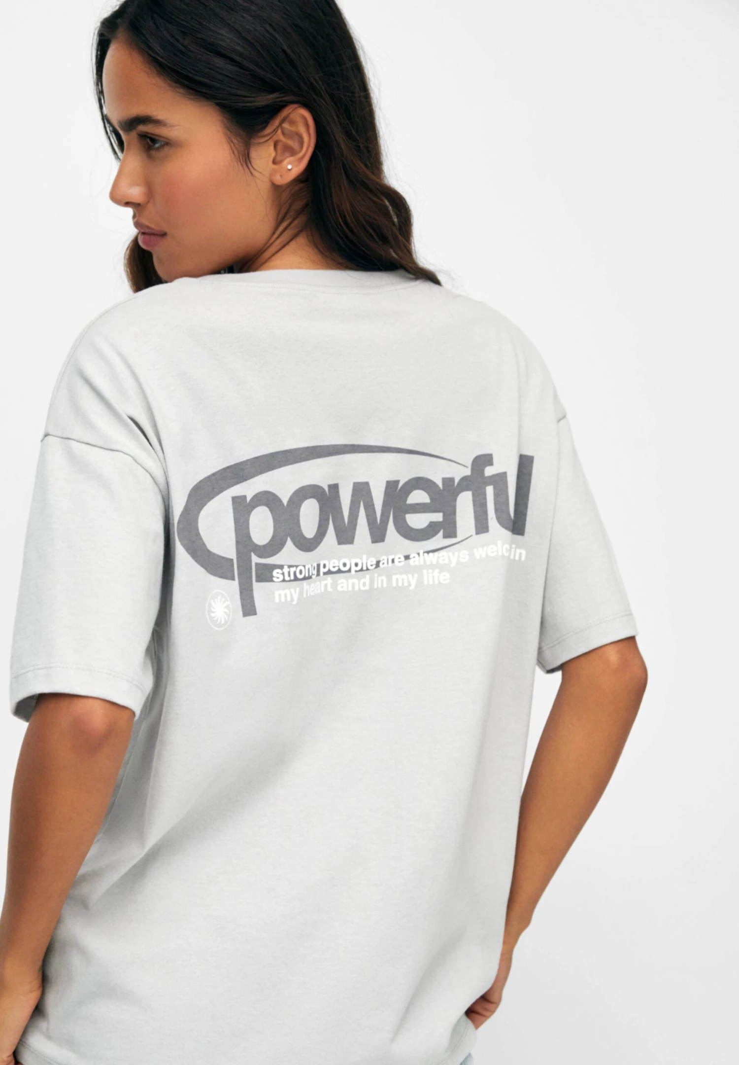 PULL & BEAR Short Sleeve HappinessT-Shirt Con StampaLight Grey Donna T-shirt E Top PUC21D2FK-C11 6 PULL & BEAR Short Sleeve HappinessT-Shirt Con StampaLight Grey Donna T-shirt E Top PUC21D2FK-C11 - immagine 4