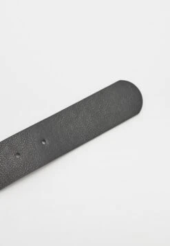 PULL & BEAR Heart Buckle CinturaBlack Donna Cinture PUC51D04G-Q11 11 PULL & BEAR Heart Buckle CinturaBlack Donna Cinture PUC51D04G-Q11 -Pull & Bear 16d3f9558508417585d0ed0968cc44be