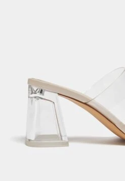 PULL & BEAR VinylCiabattineBeige Donna Ciabatte E Zoccoli PUC11A0L9-B11 -Pull & Bear 1a70e772a1984cecbc16c43edee450cf