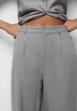 PULL & BEAR Rustic Straight Fit PantaloniGrey Donna Pantaloni PUC21A0T6-C11 13 PULL & BEAR Rustic Straight Fit PantaloniGrey Donna Pantaloni PUC21A0T6-C11 -Pull & Bear 1bdc19a05973485b813fc0d565c1709e