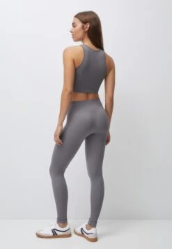 PULL & BEAR Seamless Halter CropTopGrey Donna T-shirt E Top PUC21D24K-C12 9 PULL & BEAR Seamless Halter CropTopGrey Donna T-shirt E Top PUC21D24K-C12 -Pull & Bear 1d425fcfaa7a47129aa0758767b12663