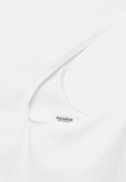 PULL & BEAR Asymmetric TopWhite Donna T-shirt E Top PUC21D2DR-A11 -Pull & Bear 1e6743fa665c4324a7e32e4ef20fbcfa