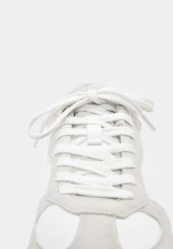 PULL & BEAR RetroSneakers BasseWhite Donna Sneakers PUC11A0M8-A11 -Pull & Bear 1e7f5187d5254fbc919d3eff2a02369b