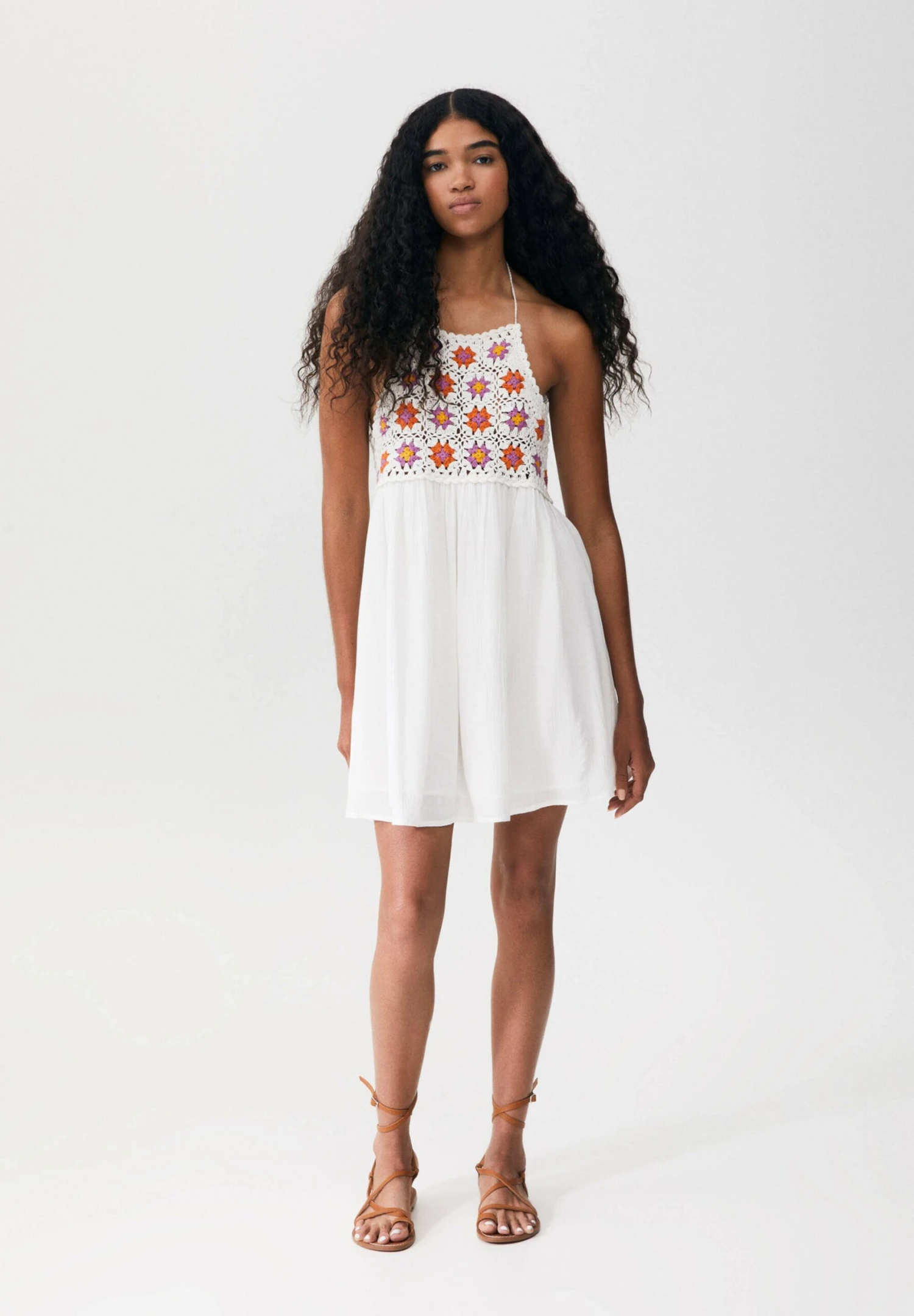 PULL & BEAR Short Halter- Vestito Estivo - Off White 4 PULL & BEAR Short Halter- Vestito Estivo - Off White - immagine 2