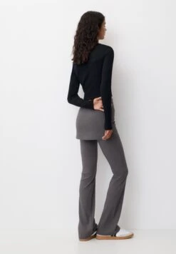 PULL & BEAR BasicMaglietta A Manica LungaBlack Donna T-shirt E Top PUC21D2IS-Q11 -Pull & Bear 1f62aff91f7d4451a5c3736497517b1a