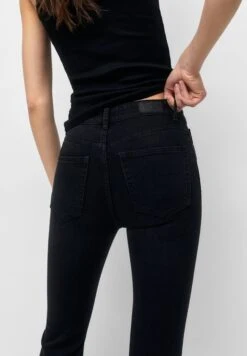 PULL & BEAR High-Waist - Jeans A Zampa - Black -Pull & Bear 1fa0db1788294e84a95fdadabea1fa4c