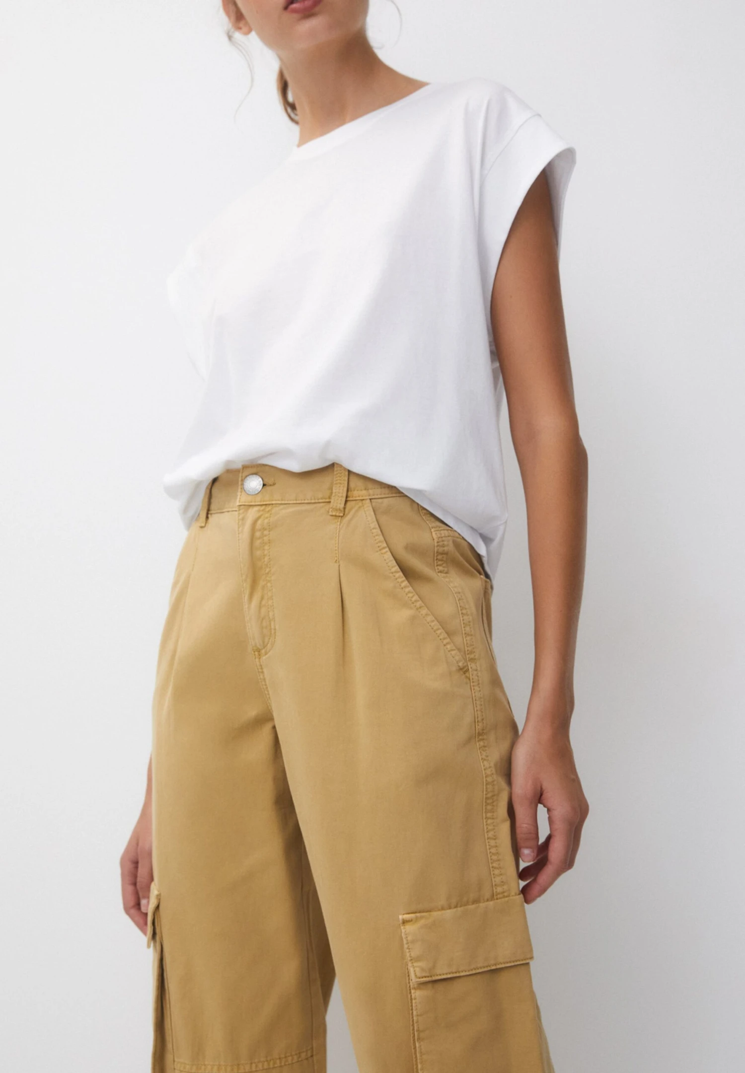 PULL & BEAR Pantaloni CargoCamel Donna Pantaloni PUC21A0VO-B11 6 PULL & BEAR Pantaloni CargoCamel Donna Pantaloni PUC21A0VO-B11 - immagine 4