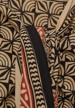 PULL & BEAR PareoSciarpaBrown Donna Sciarpe PUC51G052-O11 11 PULL & BEAR PareoSciarpaBrown Donna Sciarpe PUC51G052-O11 -Pull & Bear 22a74c41b3ec473d8441f1dd2ee05d23