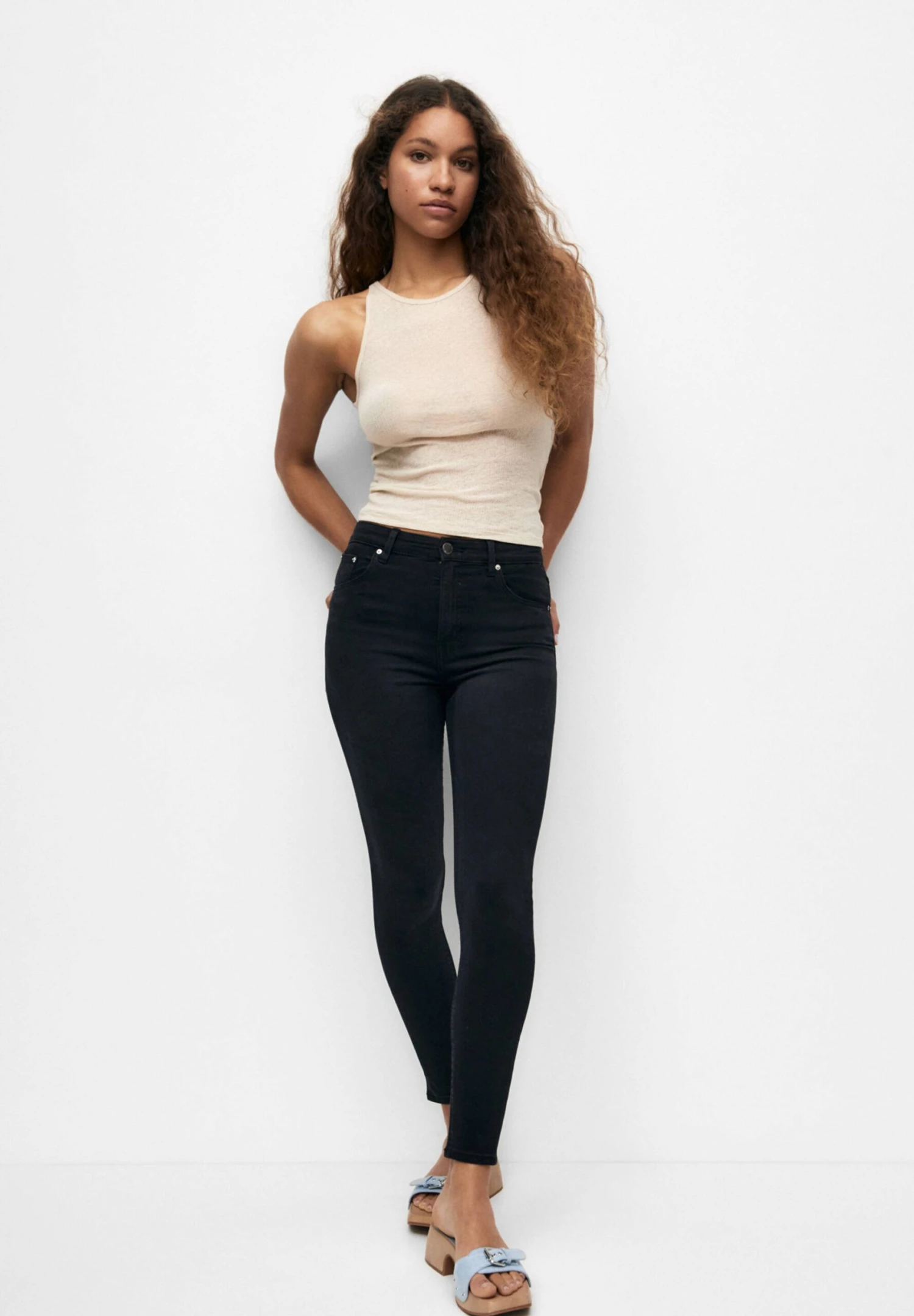 PULL & BEAR High WaistedJeans Skinny FitMottled Black Donna Jeans PUC21N0KE-Q11 4 PULL & BEAR High WaistedJeans Skinny FitMottled Black Donna Jeans PUC21N0KE-Q11 - immagine 2