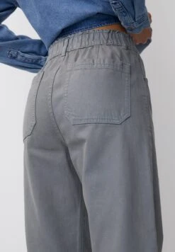 PULL & BEAR PaperbagJeans A SigarettaGrey Donna Jeans PUC21N0MN-C11 -Pull & Bear 26d8ba02d8004ac59c8856c08c60f676