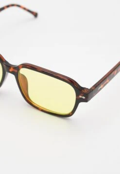 PULL & BEAR LensOcchiali Da SoleBrown Donna Occhiali Da Sole PUC51K01N-O11 10 PULL & BEAR LensOcchiali Da SoleBrown Donna Occhiali Da Sole PUC51K01N-O11 -Pull & Bear 29e1a1388f4e4911844a91a935174882