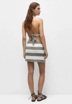 PULL & BEAR Crochet With SlitMinigonnaBeige Donna Gonne PUC21B0K0-B11 -Pull & Bear 2c2b02b06fc9468a9983d12efa9f1c2e