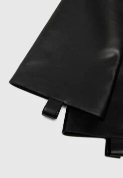 PULL & BEAR Stivali AltiBlack Donna Stivali PUC11A0M0-Q11 -Pull & Bear 2db0acdd68ae4c8a9902679482a84ed2