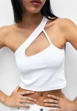 PULL & BEAR Asymmetric TopWhite Donna T-shirt E Top PUC21D2DR-A11 -Pull & Bear 2f0fb9f306c244e7a8ff7be8800d149f