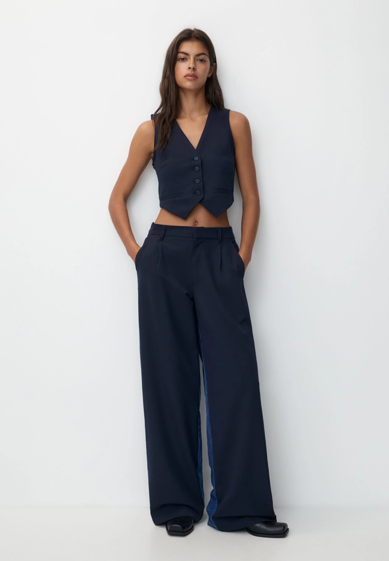 PULL & BEAR ContrastSmanicatoDark Blue Donna Giacche E Blazer PUC21G0IW-K11 4 PULL & BEAR ContrastSmanicatoDark Blue Donna Giacche E Blazer PUC21G0IW-K11 - immagine 2