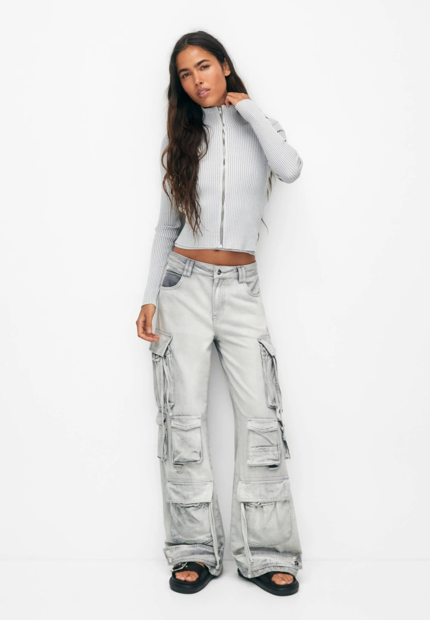 PULL & BEAR CardiganLight Grey Donna Maglieria PUC21I0OA-C11 4 PULL & BEAR CardiganLight Grey Donna Maglieria PUC21I0OA-C11 - immagine 2