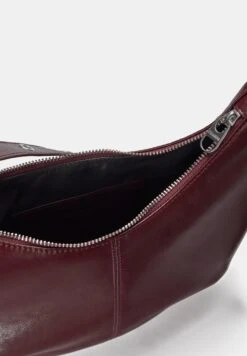 PULL & BEAR WITH STRAPS - Borsa A Tracolla - Bordeaux -Pull & Bear 31642b907ea841f5a1c5236639f58ba2