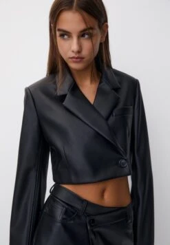 PULL & BEAR Cropped Effect - Giacca In Similpelle - Black -Pull & Bear 33ebe0d8ddb14f719c1f018a5bb8100a