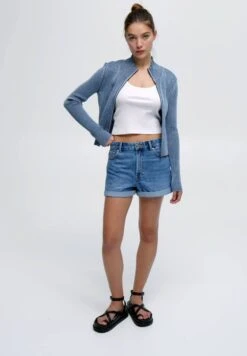 PULL & BEAR High-Waist Mom - Shorts Di Jeans - Blue Denim -Pull & Bear 3d825de5813f4a1490e6b16bf0908e58