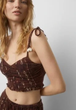 PULL & BEAR Strappy With ShellsCropTopLight Brown Donna T-shirt E Top PUC21E11O-O11 -Pull & Bear 3f44e8cd8f5d4b329e9f3c1addd4c3b2