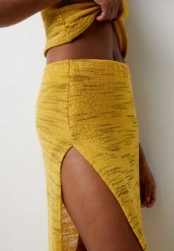 PULL & BEAR Midi - Gonna A Campana - Yellow -Pull & Bear 40775906fa124845851da7ab32e57382