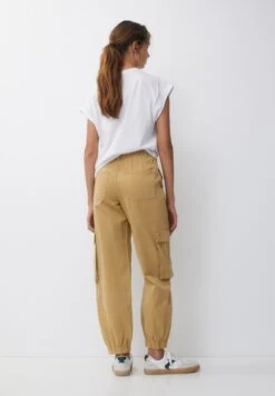 PULL & BEAR Pantaloni CargoCamel Donna Pantaloni PUC21A0VO-B11 11 PULL & BEAR Pantaloni CargoCamel Donna Pantaloni PUC21A0VO-B11 -Pull & Bear 4235d33a4d6a47c78c31717204c7823a