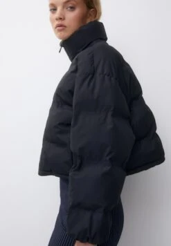 PULL & BEAR Cropped In Ripstop PufferGiacca InvernaleBlack Donna Giacche E Blazer PUC21U0GQ-Q11 -Pull & Bear 43e25c1495be40bf8952082e899e921d