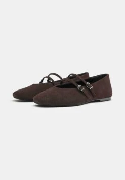 PULL & BEAR FLAT BALLERINAS - Ballerine Con Cinturino - Brown -Pull & Bear 44393b65cc17404ca0846b896842792b