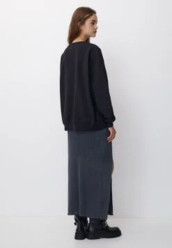 PULL & BEAR With Face Graphic FelpaBlack Donna Felpe PUC21J11P-Q11 10 PULL & BEAR With Face Graphic FelpaBlack Donna Felpe PUC21J11P-Q11 -Pull & Bear 44b5755ec51a4b94b2e2bfa1399c1a48