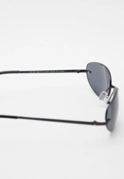 PULL & BEAR OvalOcchiali Da SoleBlack Donna Occhiali Da Sole PUC51K01L-Q11 -Pull & Bear 4504d51f7f4c4aefa9d3550510f996fa