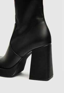 PULL & BEAR Stretch - Stivaletti Con Tacco - Black 12 PULL & BEAR Stretch - Stivaletti Con Tacco - Black -Pull & Bear 481a793084514b3c803bc78725b74079