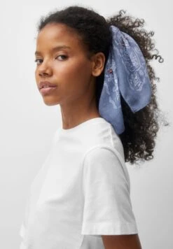 PULL & BEAR With Embroidered DetailsSciarpaDark Blue Donna Sciarpe PUC51G05I-K11