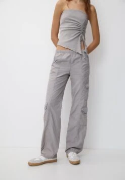 PULL & BEAR With SeamsPantaloni CargoLight Grey Donna Pantaloni PUC21A0VG-C11