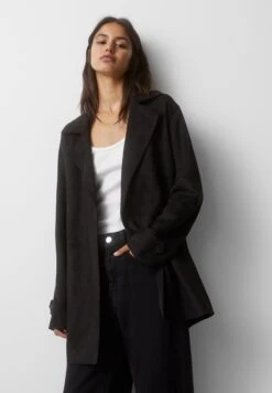 PULL & BEAR With Roll-Up Sleeves - Cappotto Corto - Black