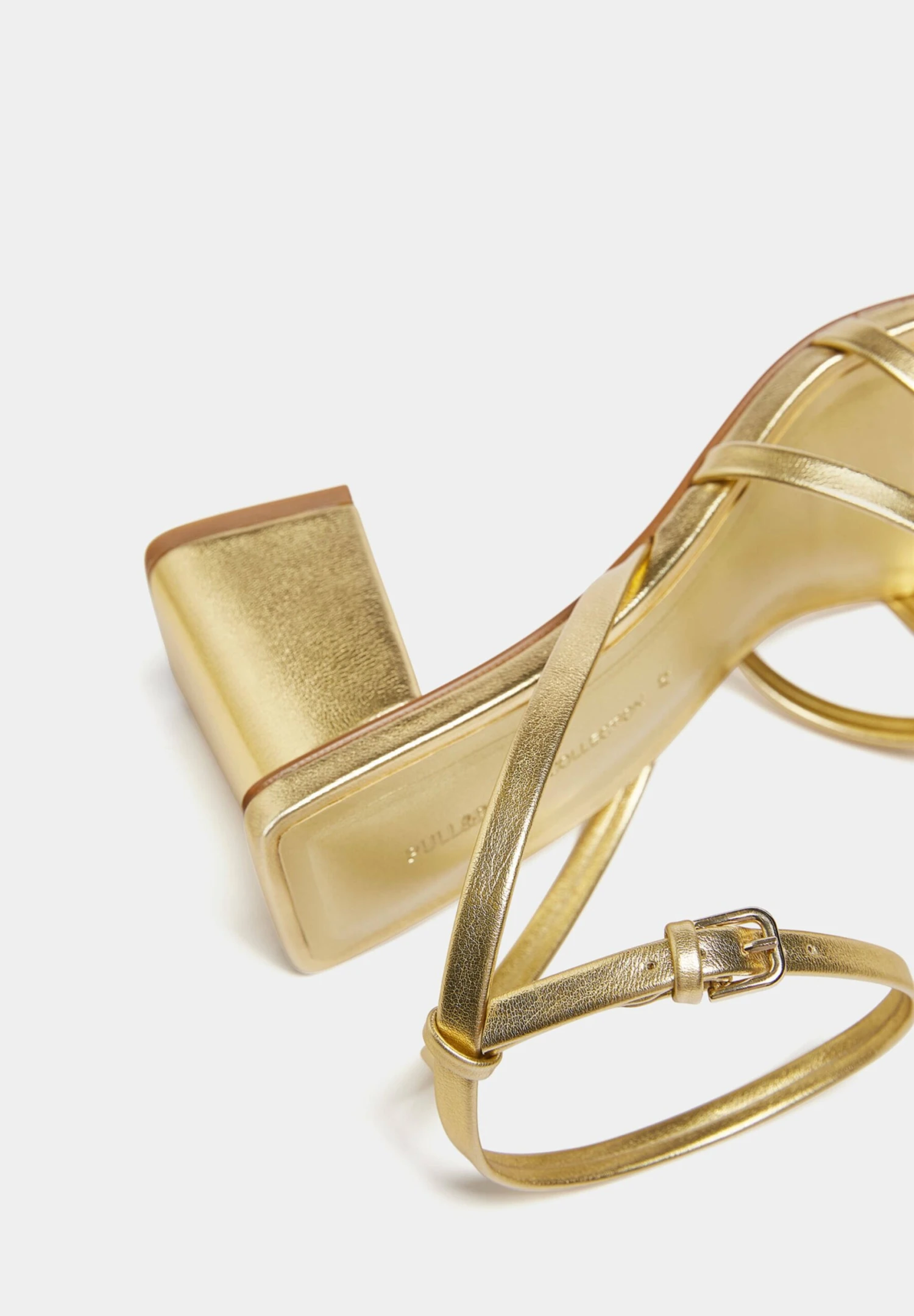 PULL & BEAR Strappy Heeled - Sandali - Gold Coloured 6 PULL & BEAR Strappy Heeled - Sandali - Gold Coloured - immagine 4