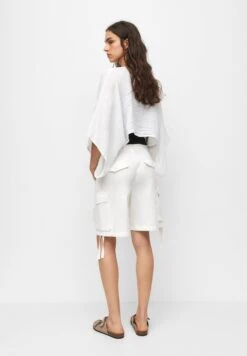 PULL & BEAR Oversize Cropped Kimono Giacca LeggeraWhite Donna Giacche E Blazer PUC21G0HW-A11 10 PULL & BEAR Oversize Cropped Kimono Giacca LeggeraWhite Donna Giacche E Blazer PUC21G0HW-A11 -Pull & Bear 515adebb08754f88b50dffac20b17cbc