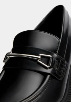 PULL & BEAR Buckled TrackDecolletéBlack Donna Scarpe Con Tacco PUC11E03M-Q11 9 PULL & BEAR Buckled TrackDecolletéBlack Donna Scarpe Con Tacco PUC11E03M-Q11 -Pull & Bear 56a5199c77464c3da08c2fc8d8dd6134