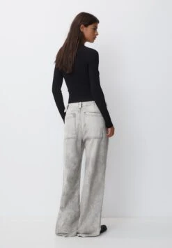 PULL & BEAR MaglioneBlack Donna Maglieria PUC21I0PB-Q11 9 PULL & BEAR MaglioneBlack Donna Maglieria PUC21I0PB-Q11 -Pull & Bear 57d070c272e840e3a07a2cbfda4acecd